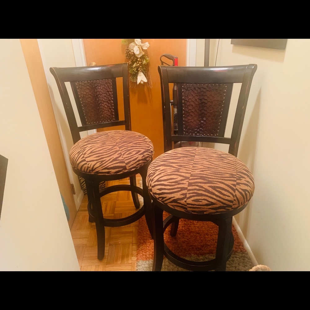 Bar and Counter Swivel Stools